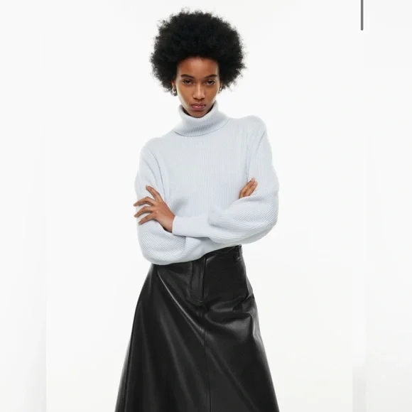 NWT Aritzia Wilfred Rebecca Turtleneck Sweater Merino Wool Frozen Grey Small - Picture 3 of 16